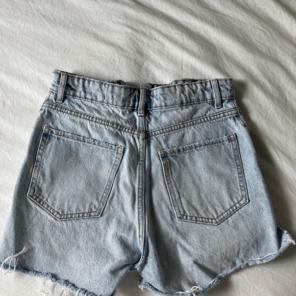High waisted Jean shorts - Picture 2 of 4